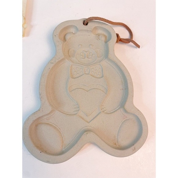 Pampered Chef Cookie Mold Stoneware Teddy Bear w/ Recipe & Instruction Booklet - Picture 2 of 4